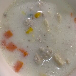 離乳食☆鶏ミンチのミルクスープ